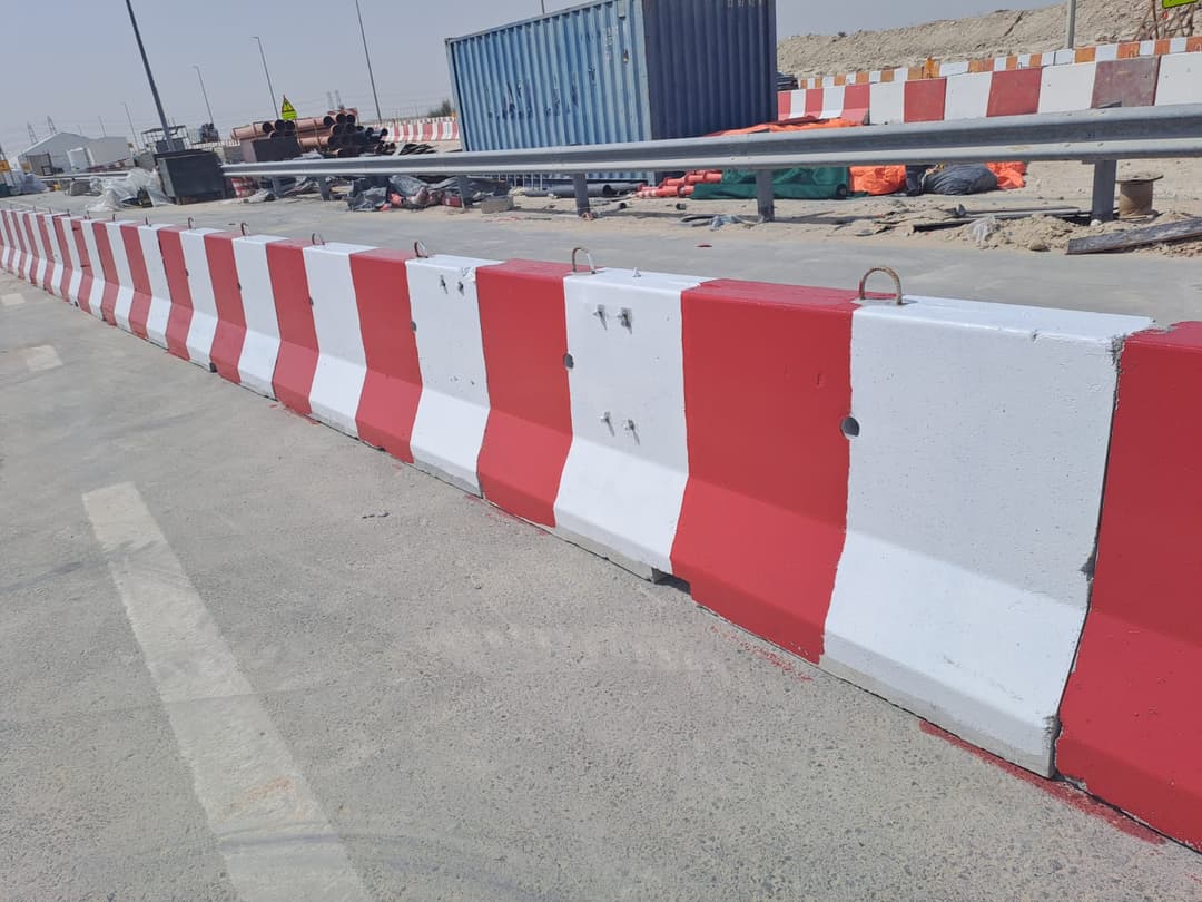 Concrete Road barrier